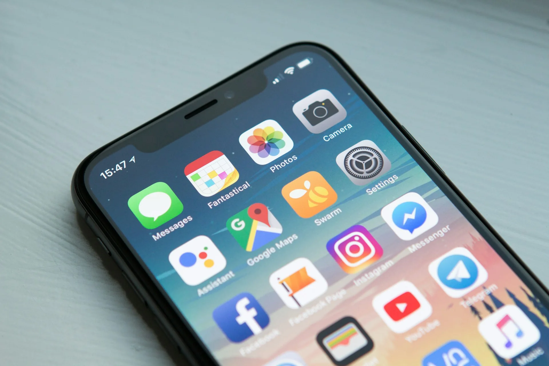 Celular, tablet e desktop